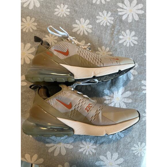 Nike Air Max 270 Mens 8.5 Cream Beige Tan White Shoes Sneakers 2022 - Picture 5 of 9